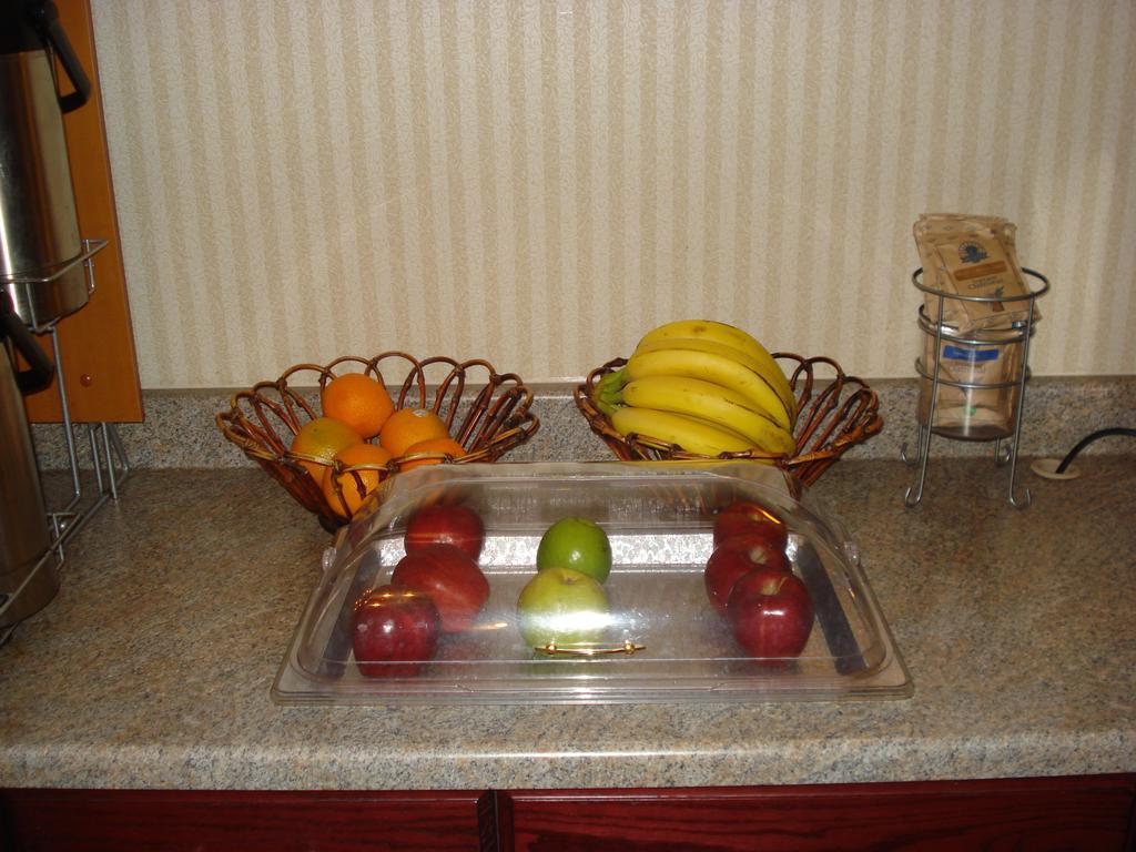 Quality Inn & Suites Columbia I-70 מראה חיצוני תמונה