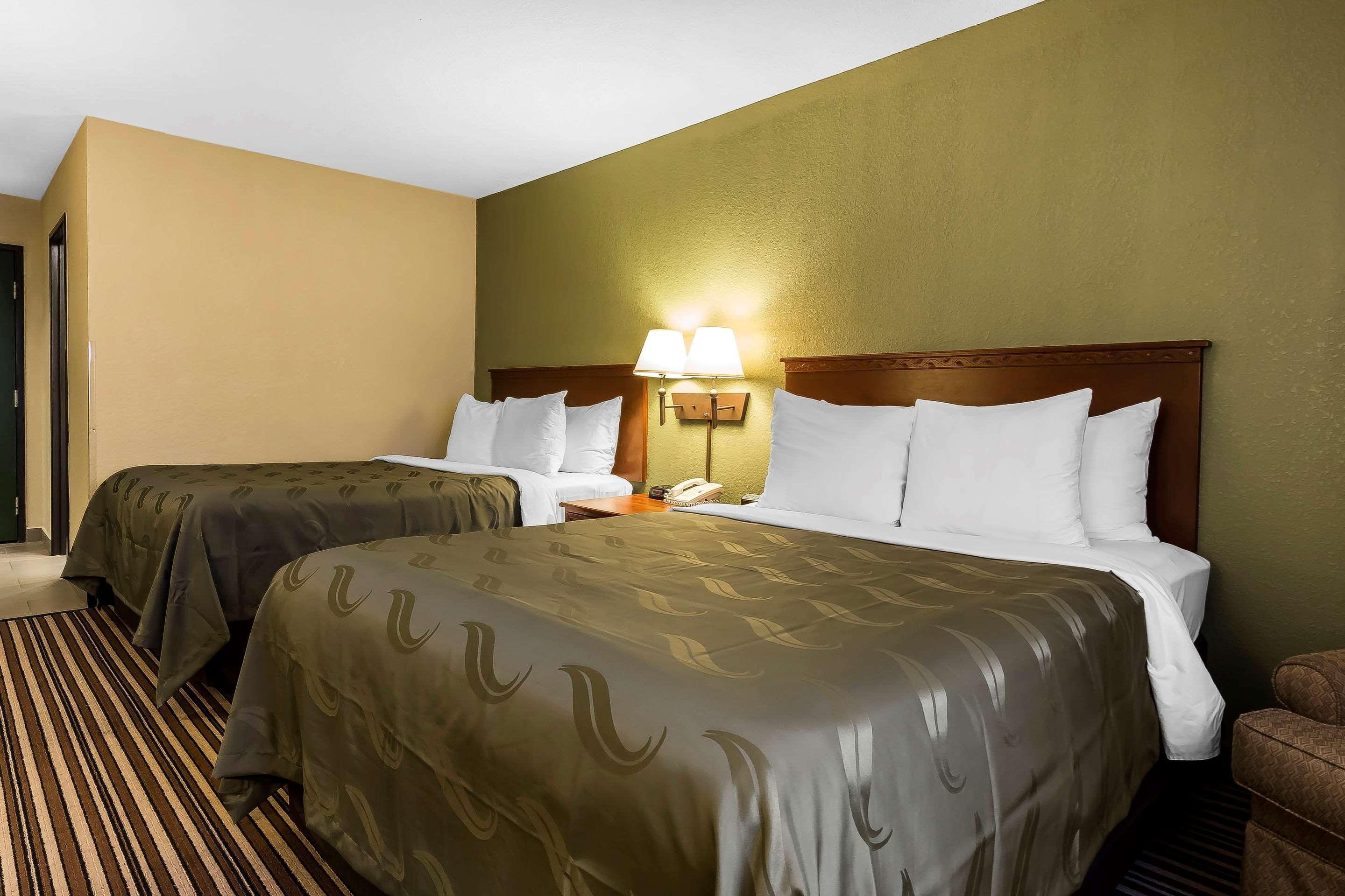 Quality Inn & Suites Columbia I-70 מראה חיצוני תמונה