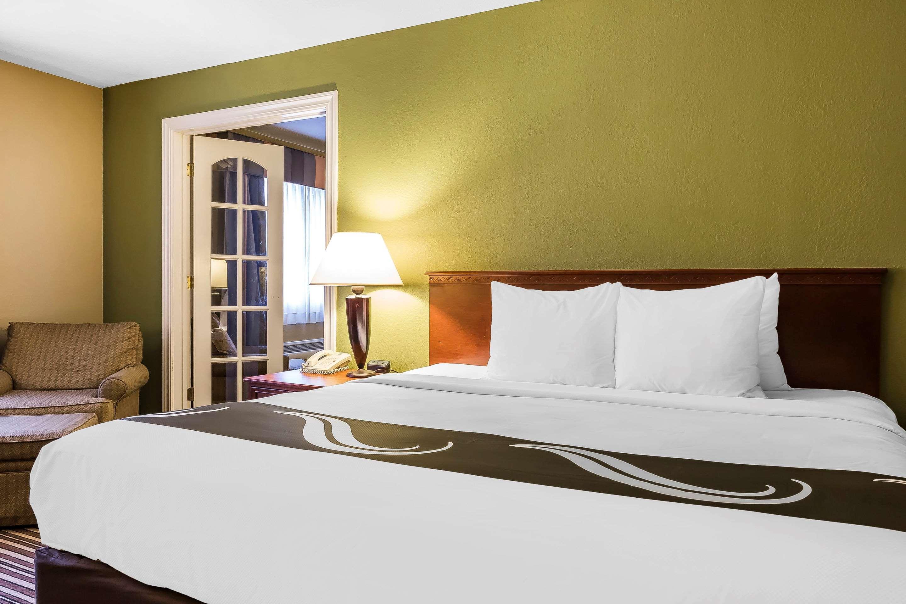 Quality Inn & Suites Columbia I-70 מראה חיצוני תמונה