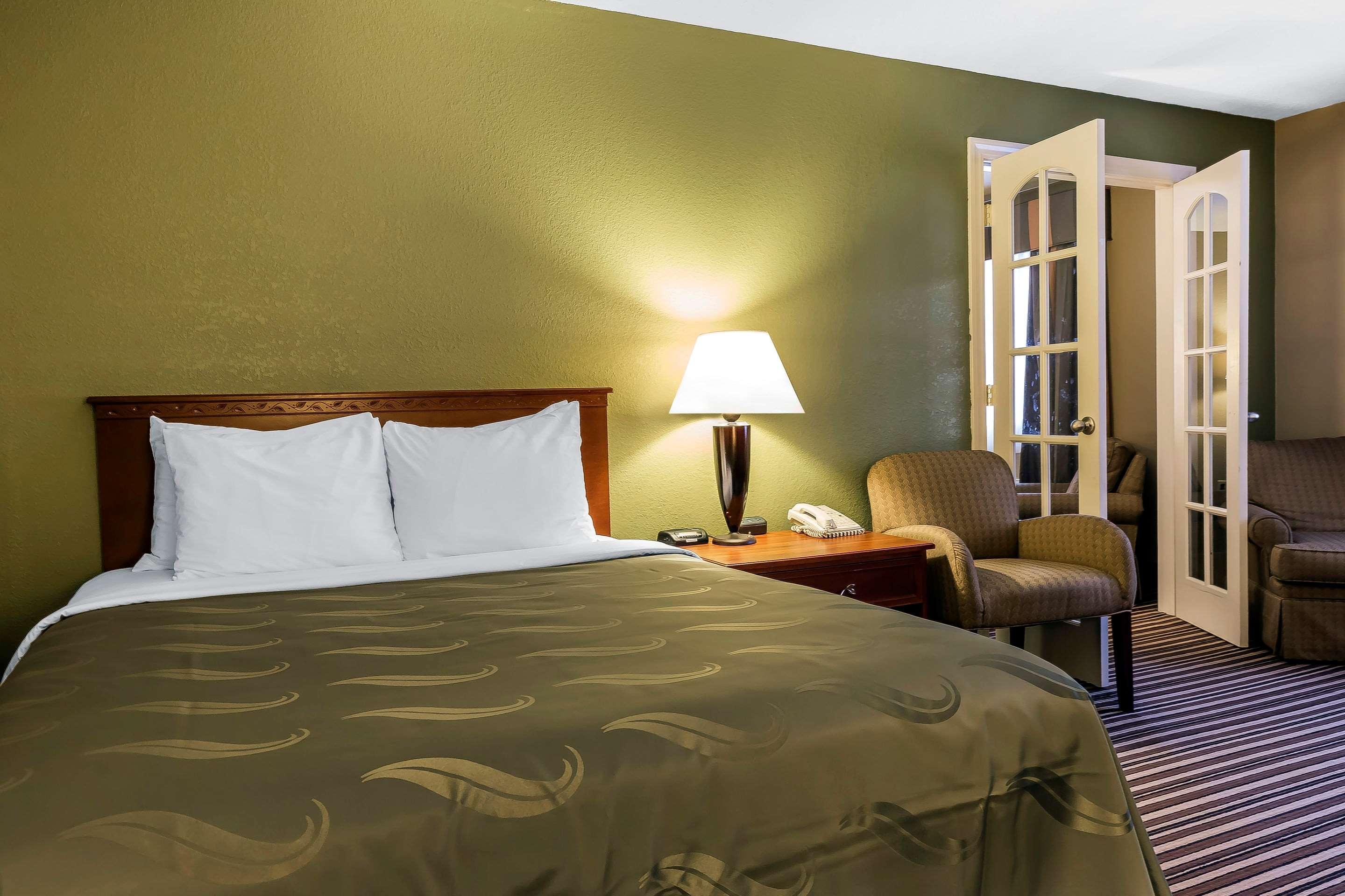 Quality Inn & Suites Columbia I-70 מראה חיצוני תמונה