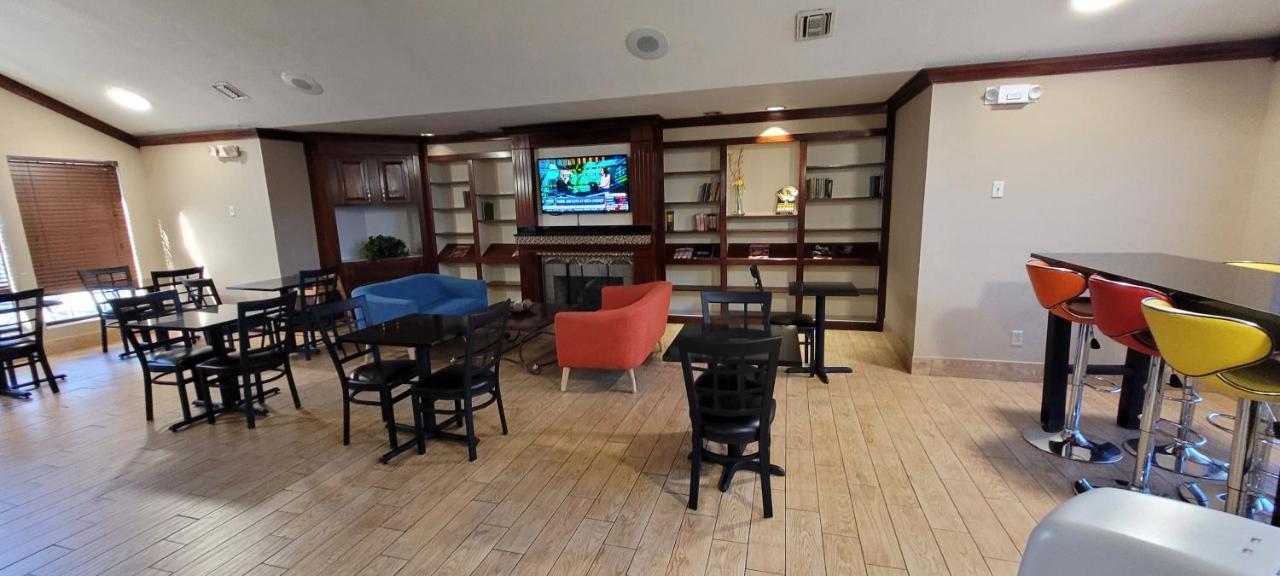 Quality Inn & Suites Columbia I-70 מראה חיצוני תמונה