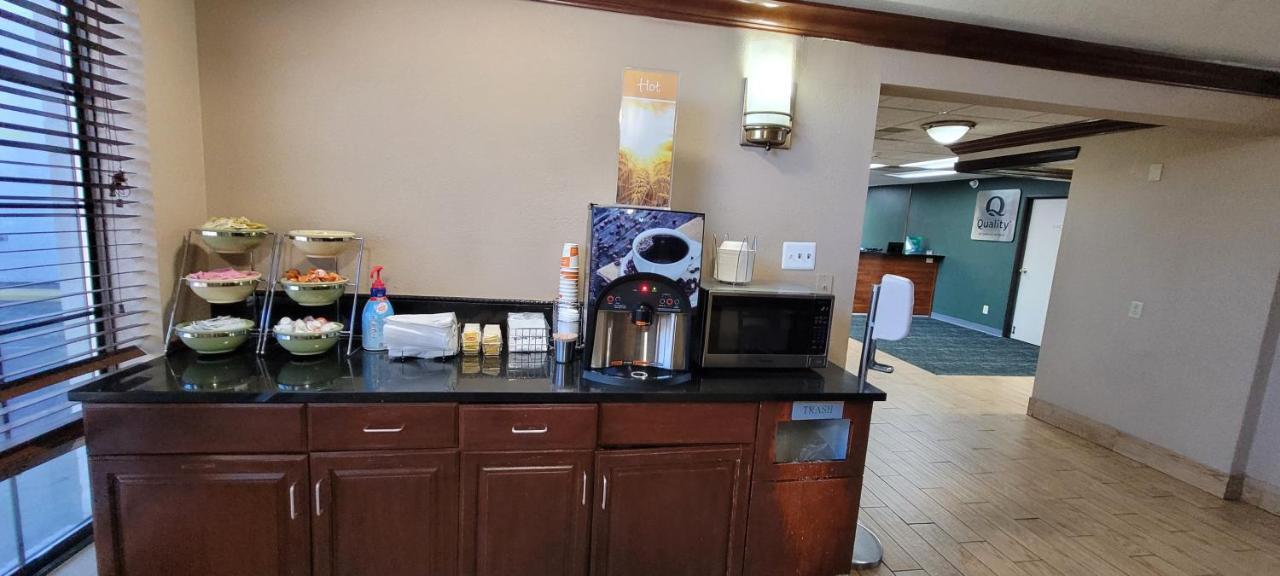 Quality Inn & Suites Columbia I-70 מראה חיצוני תמונה