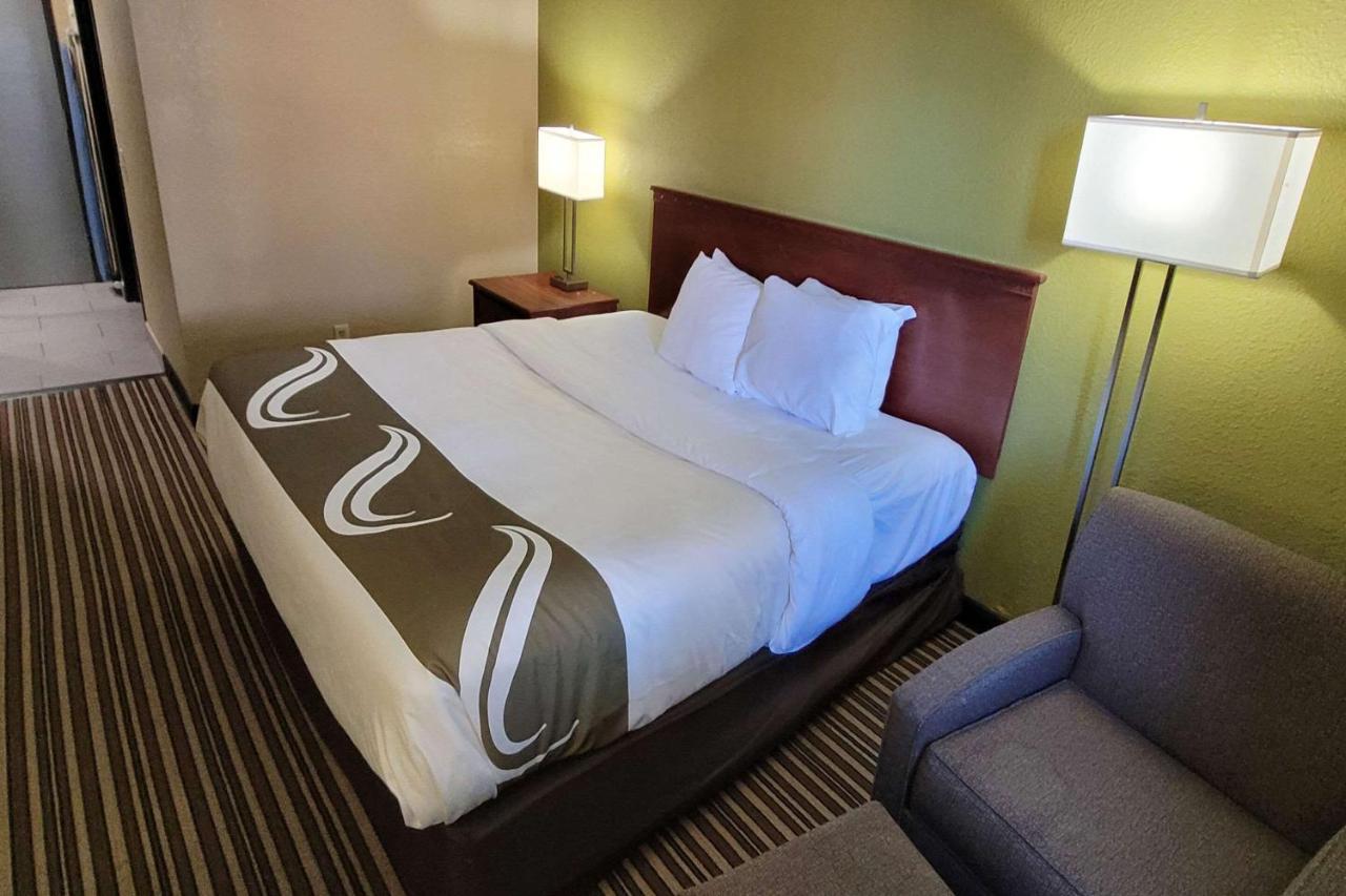 Quality Inn & Suites Columbia I-70 מראה חיצוני תמונה