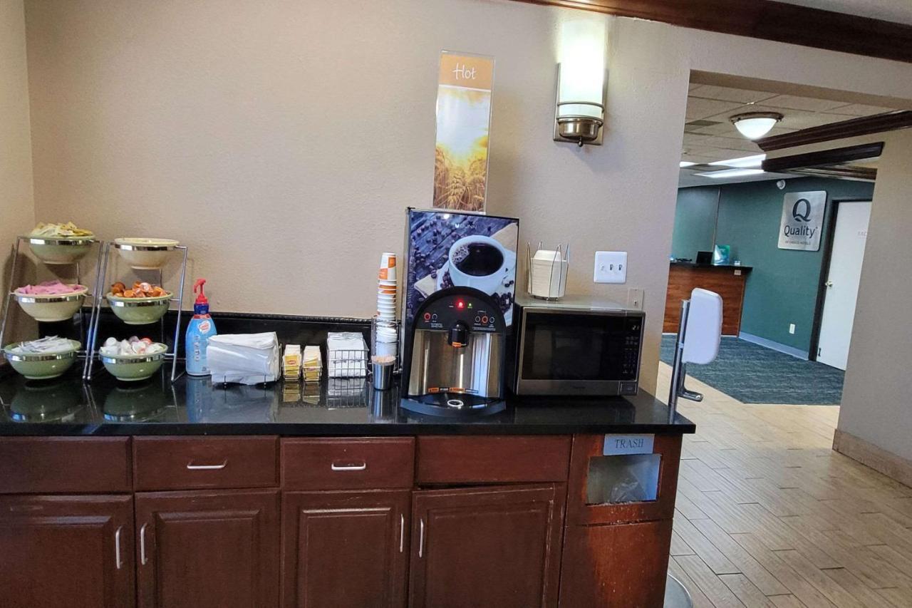 Quality Inn & Suites Columbia I-70 מראה חיצוני תמונה