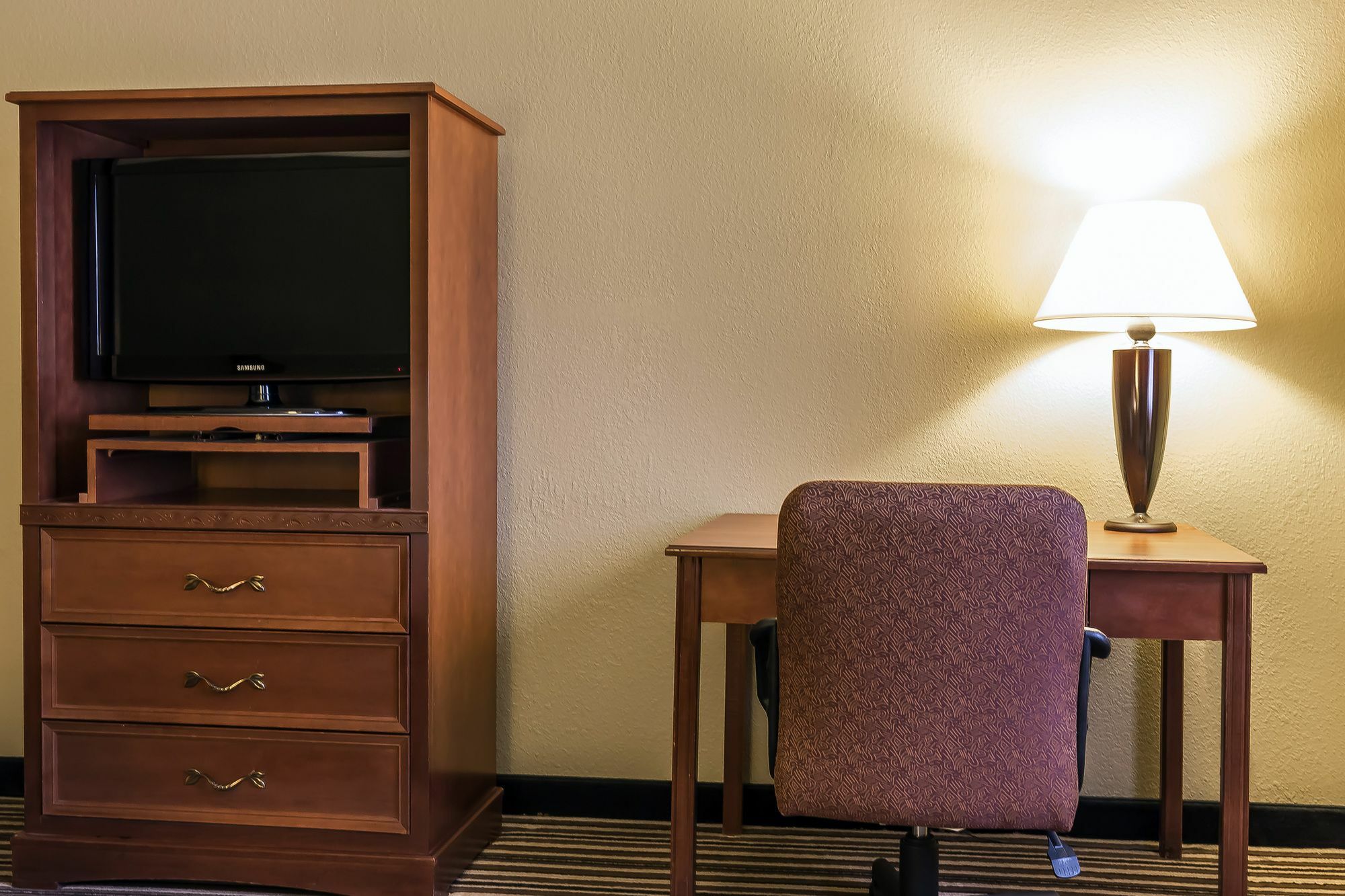 Quality Inn & Suites Columbia I-70 מראה חיצוני תמונה
