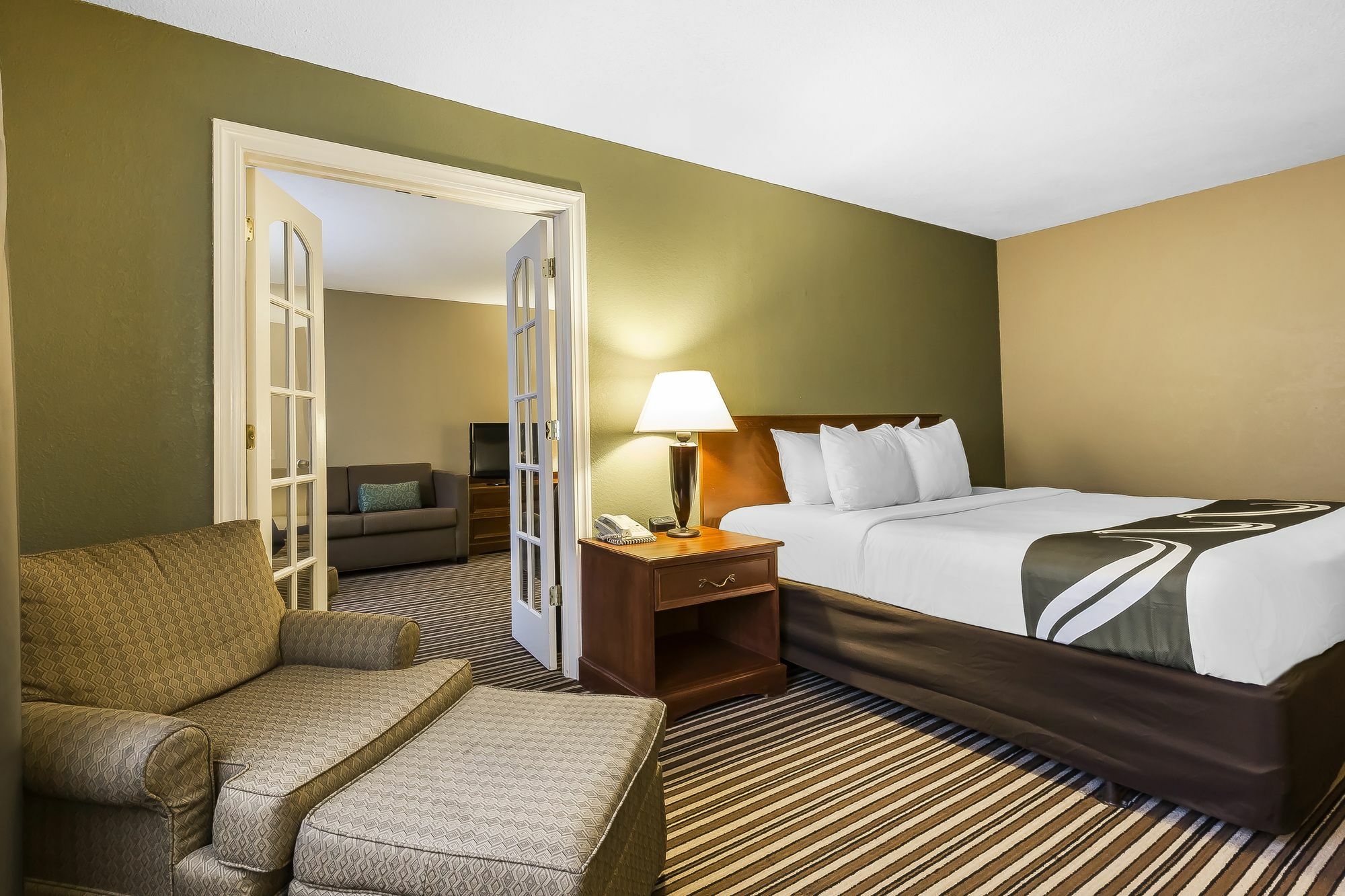 Quality Inn & Suites Columbia I-70 מראה חיצוני תמונה